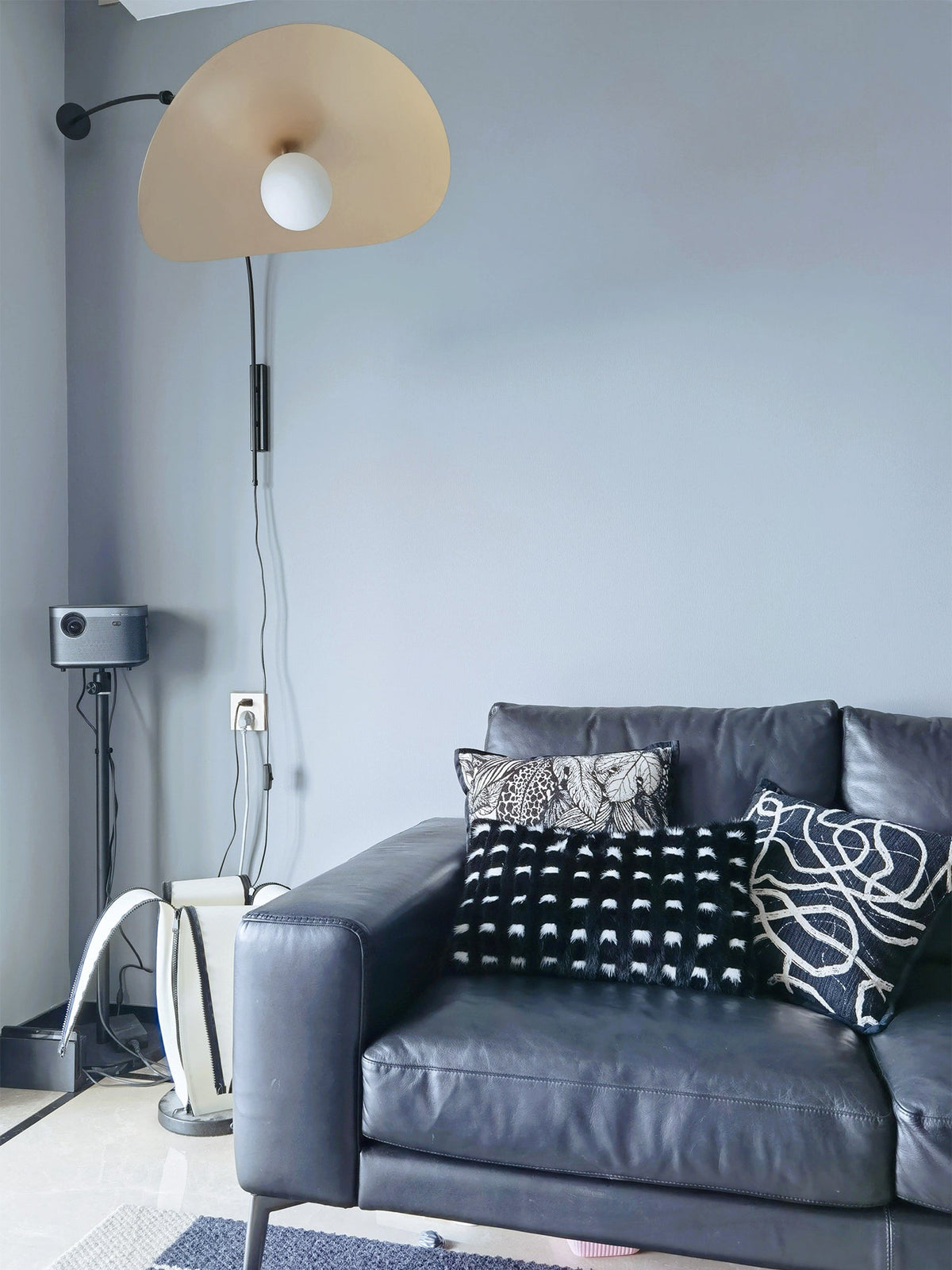 Myrna Wall Lamp