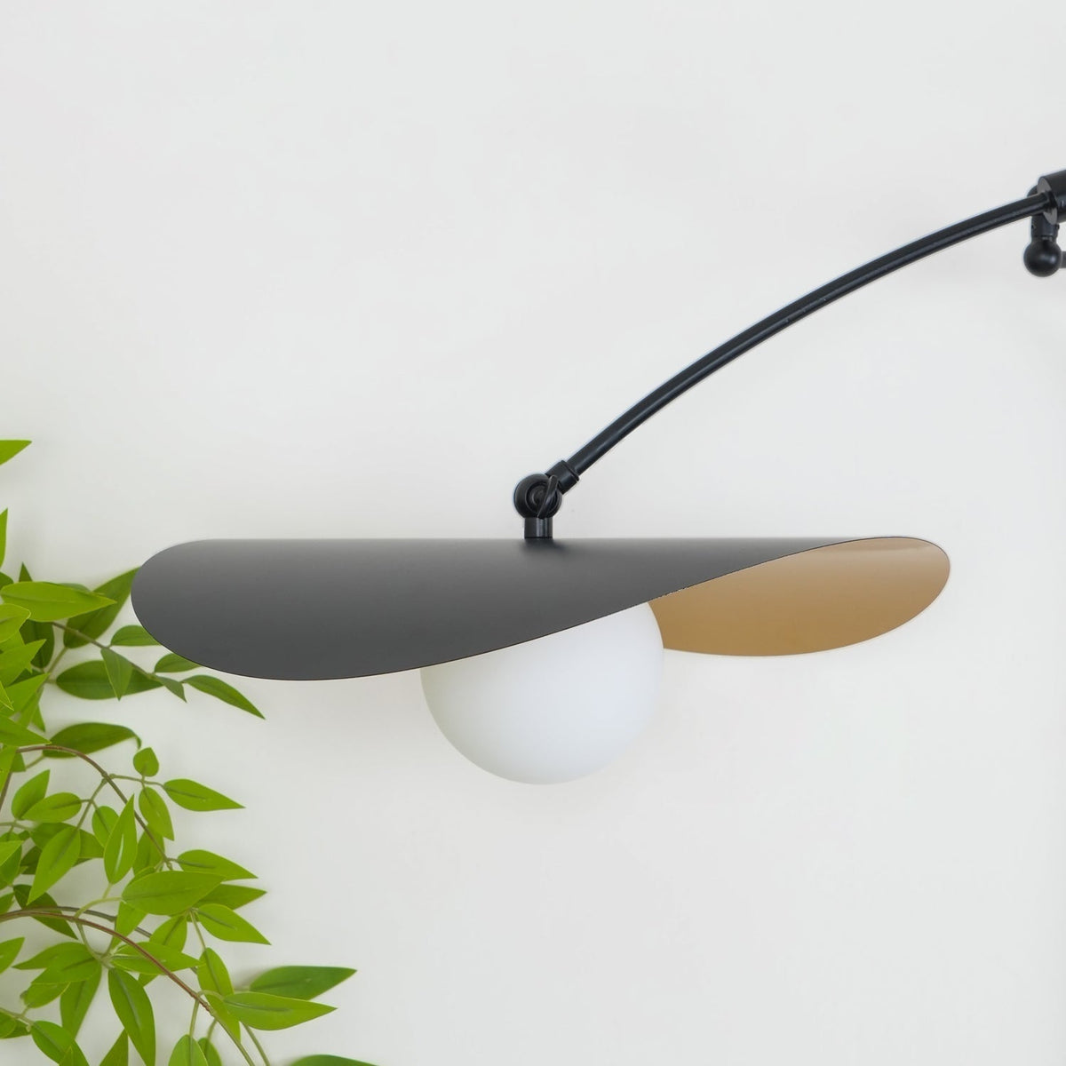 Myrna Wall Lamp