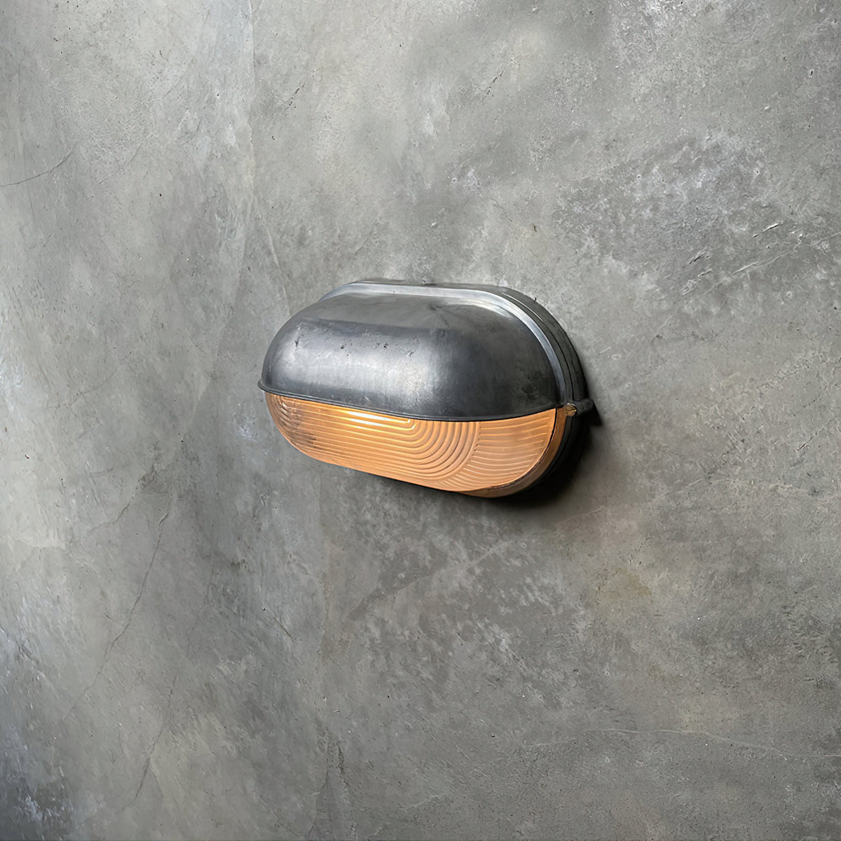 Lovutil Modern Round/Ellipse Outdoor Waterproof Wall Lamp. 2 Colors