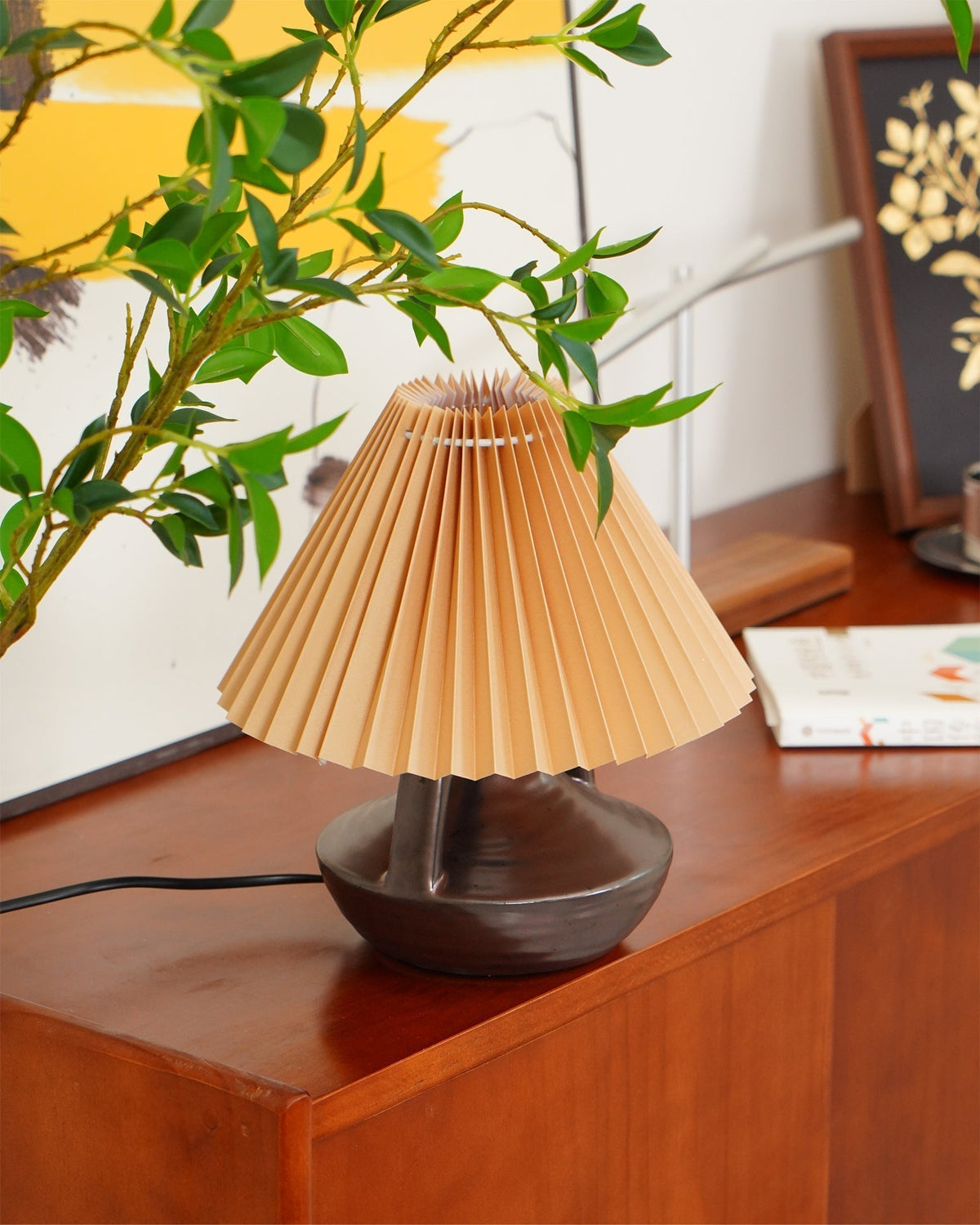 Elaenia Table Lamp