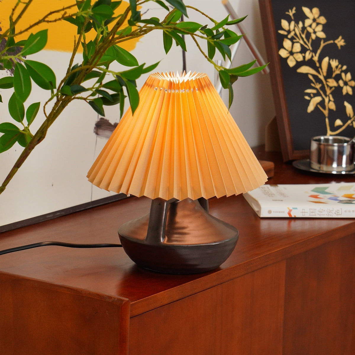 Elaenia Table Lamp