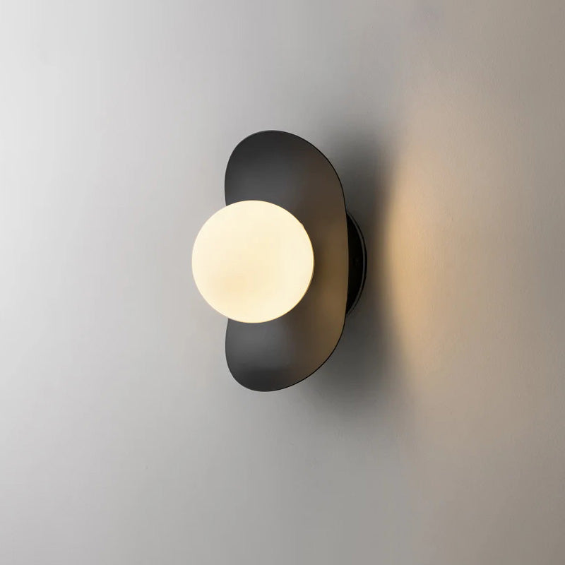 Cirerelia Wall Lamp