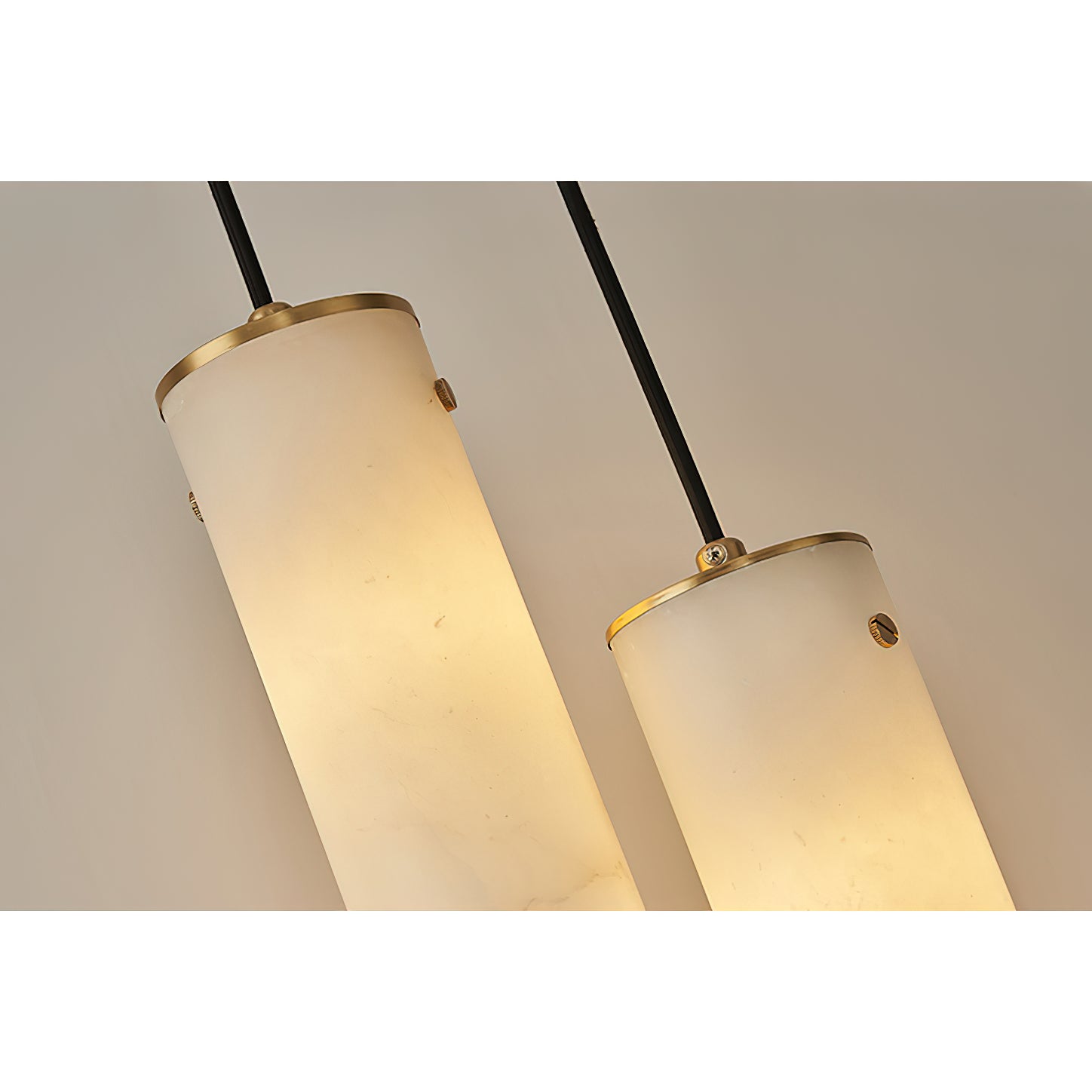 Lyvina Vertical Alabaster Pendant Light