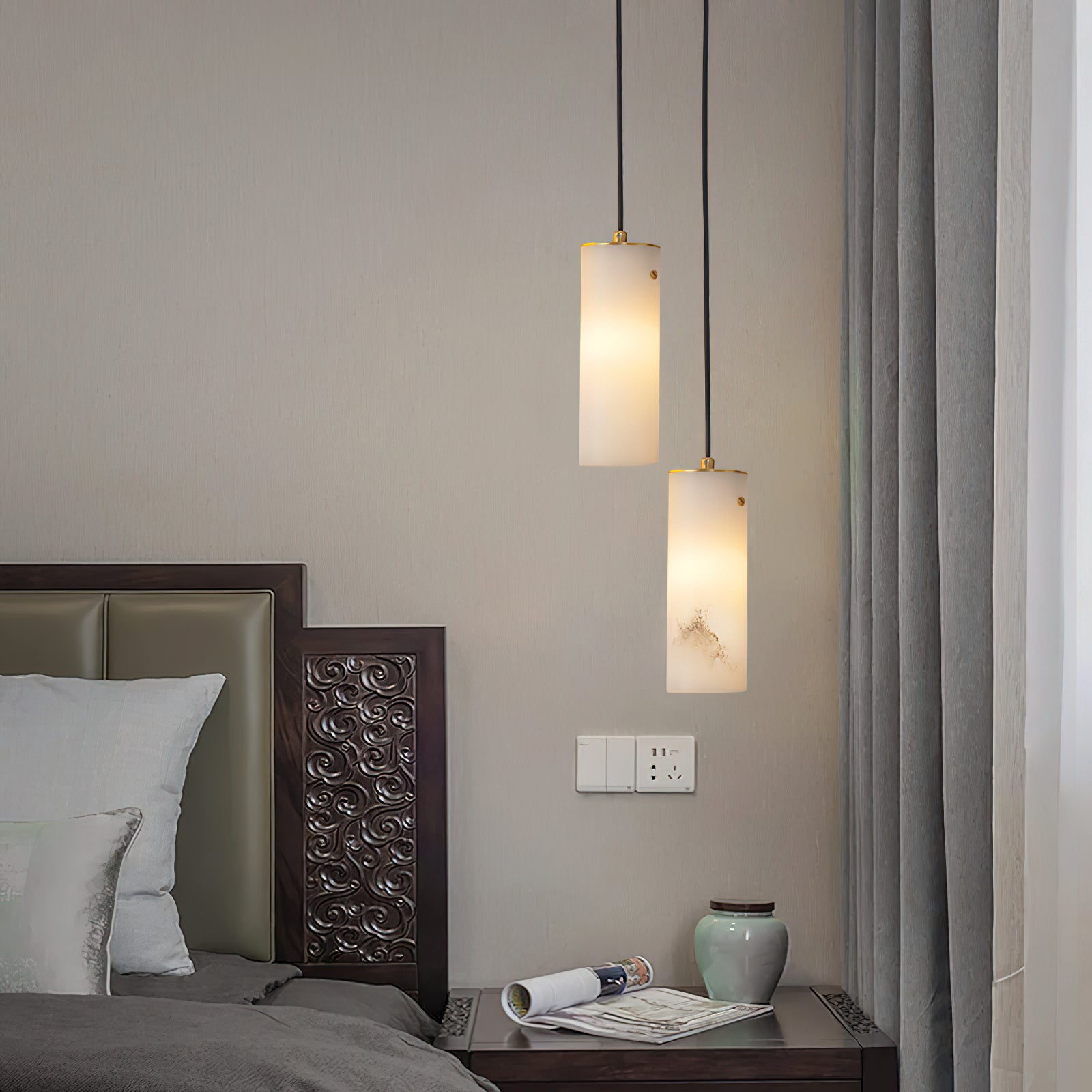 Lyvina Vertical Alabaster Pendant Light