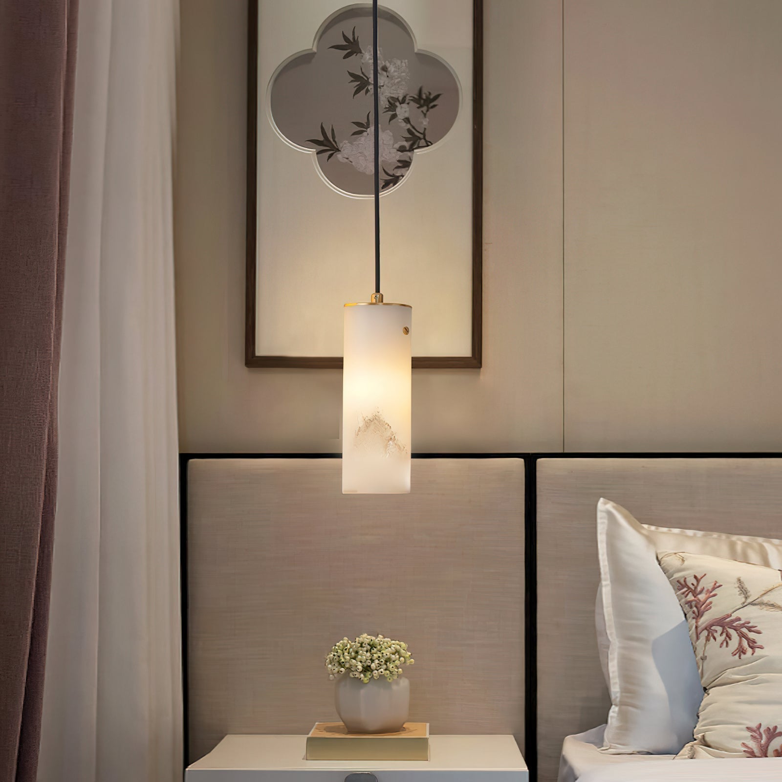 Lyvina Vertical Alabaster Pendant Light