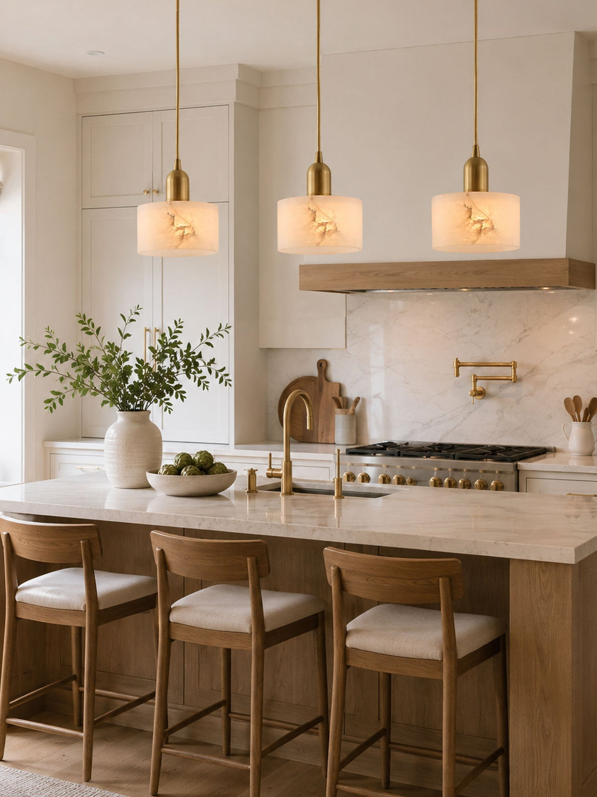 Fjara Alabaster Pendant Light