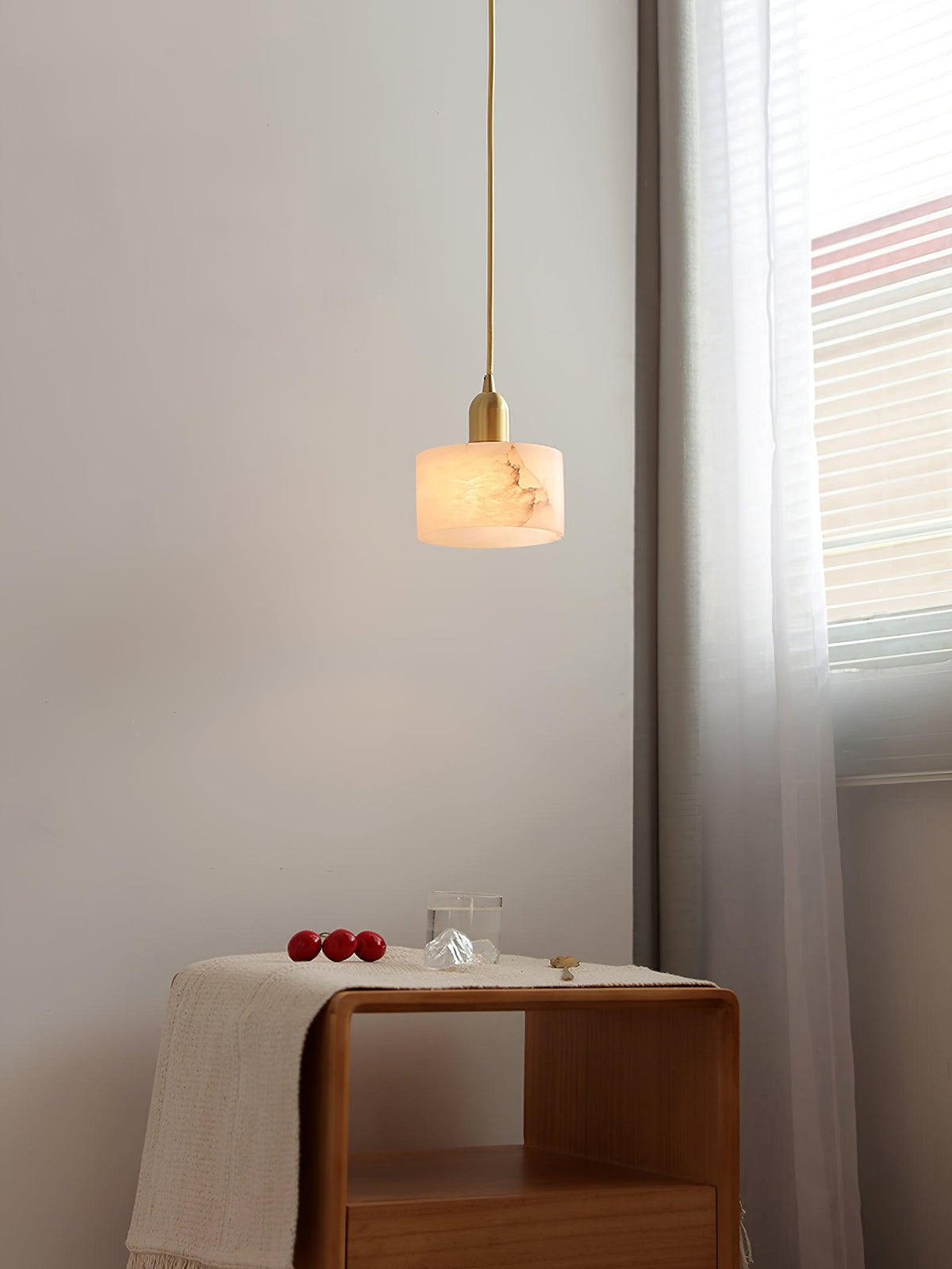 Fjara Alabaster Pendant Light