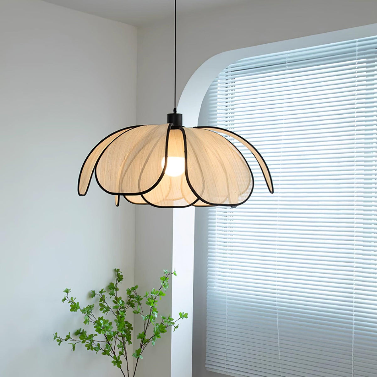 Seluora Petal-like Pendant Light
