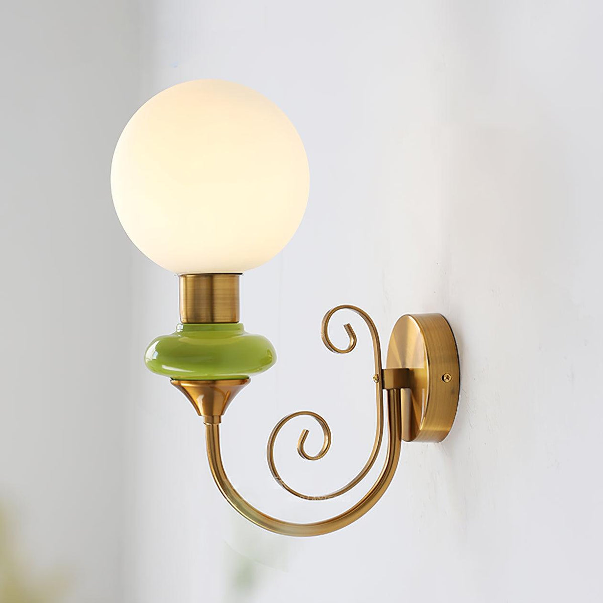 Teriearia Wall Lamp