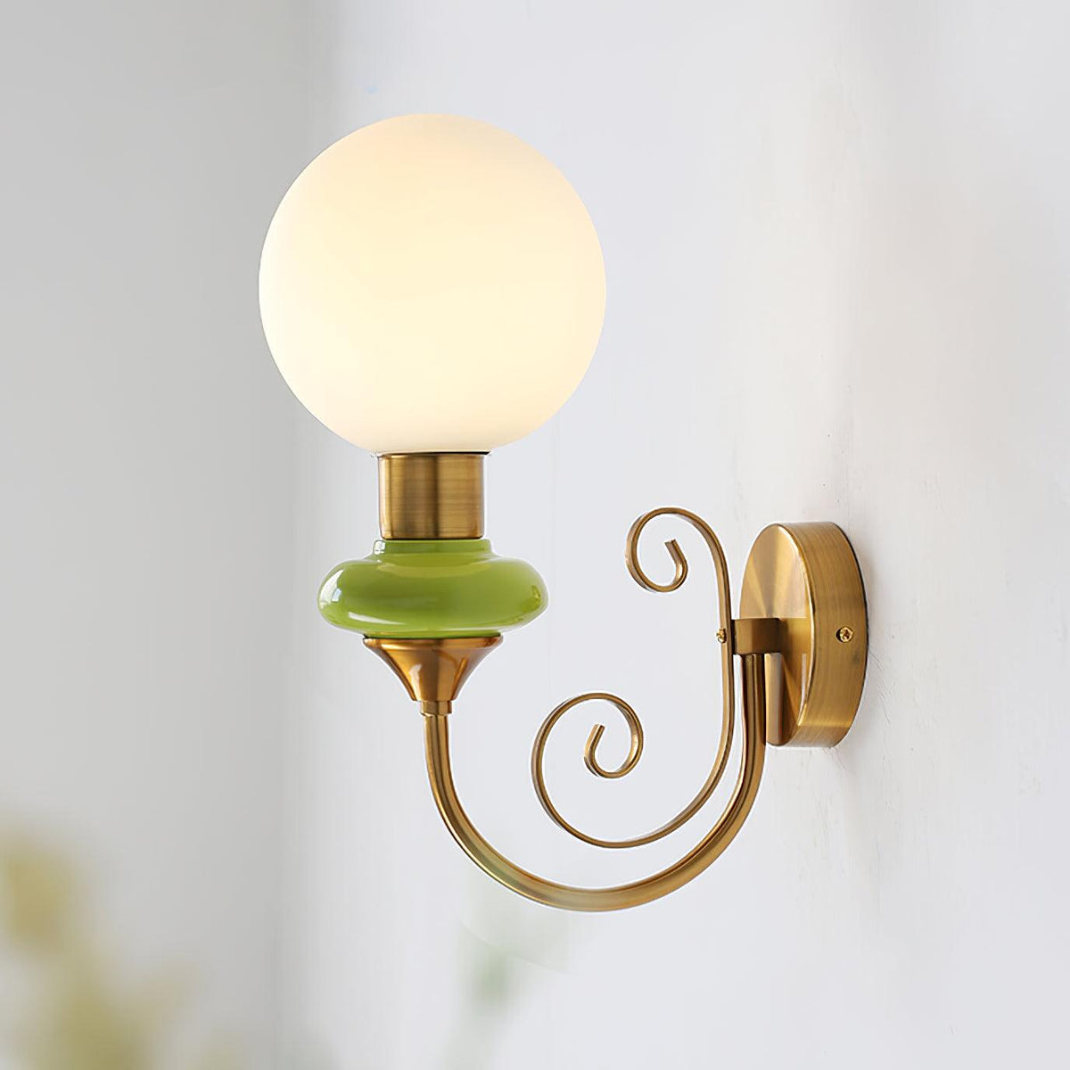 Teriearia Wall Lamp
