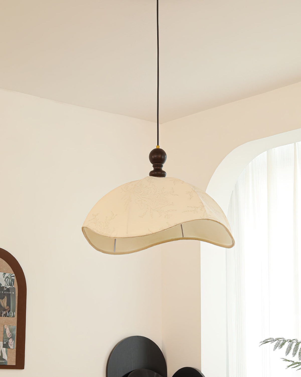Oriente Pendant Light