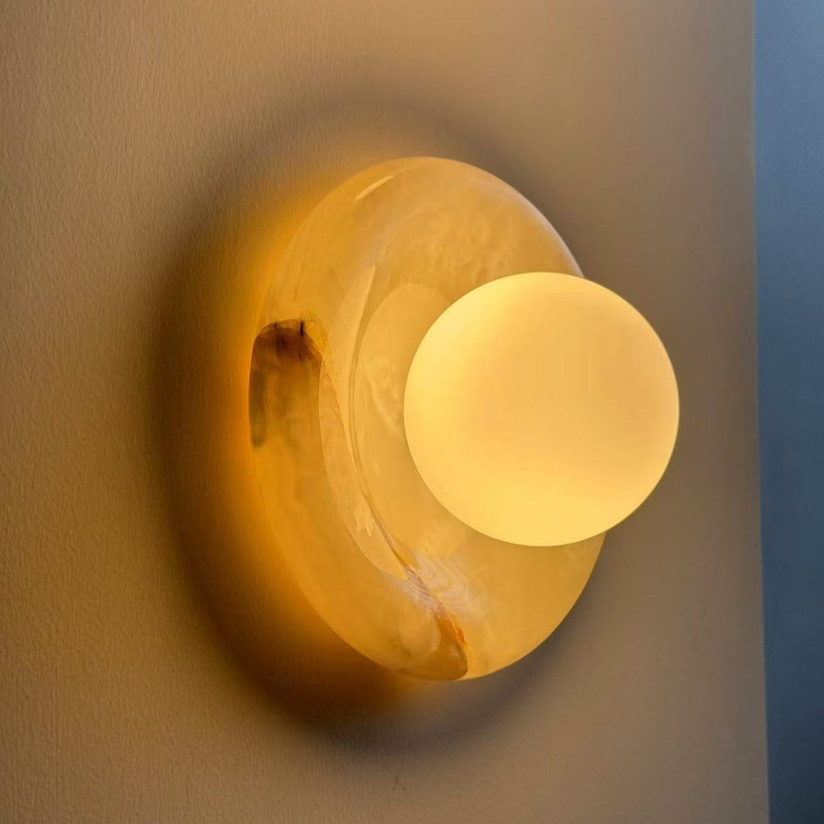 Notivuru Marble Indoor Wall Sconce