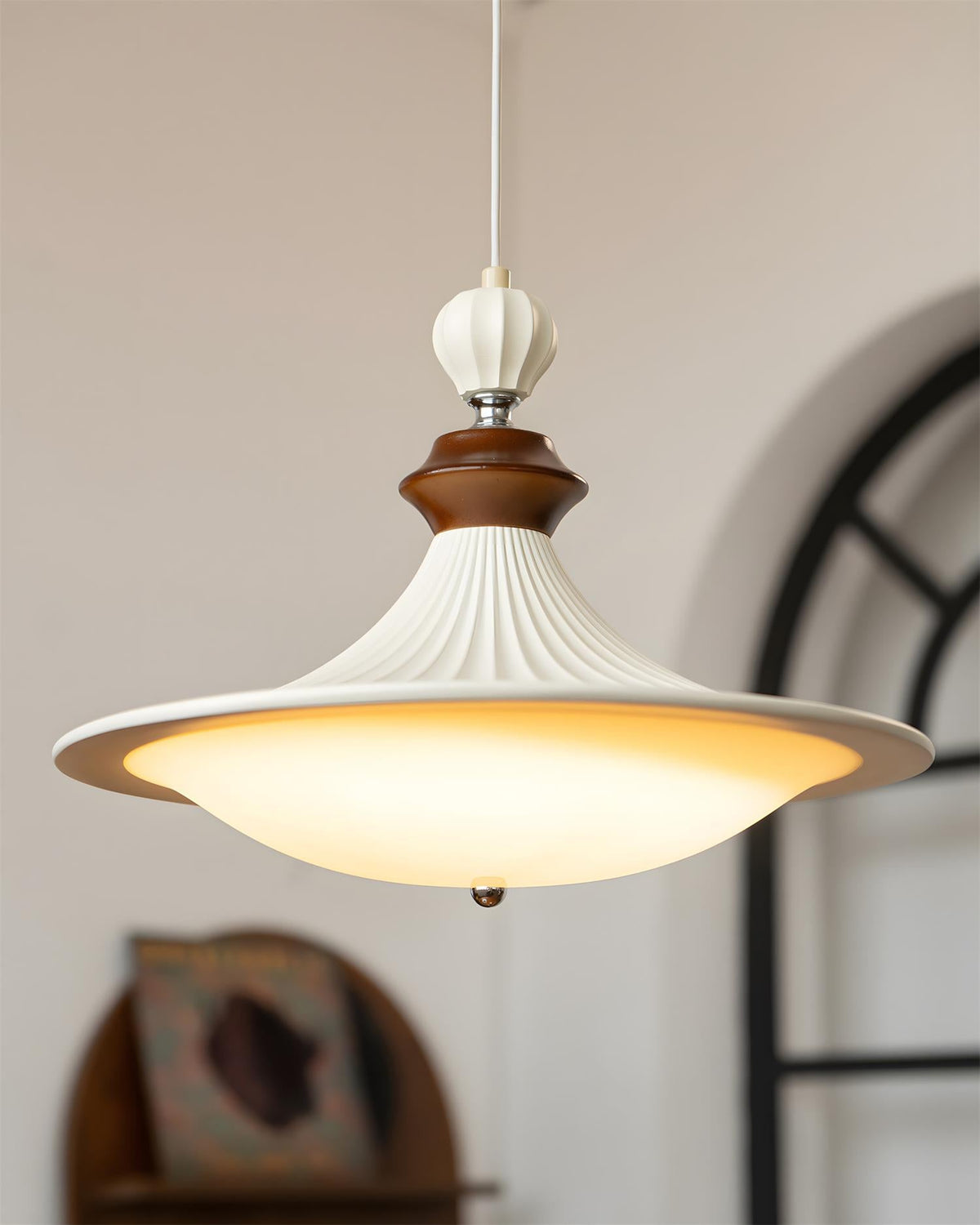 Oriel Pendant Lamp