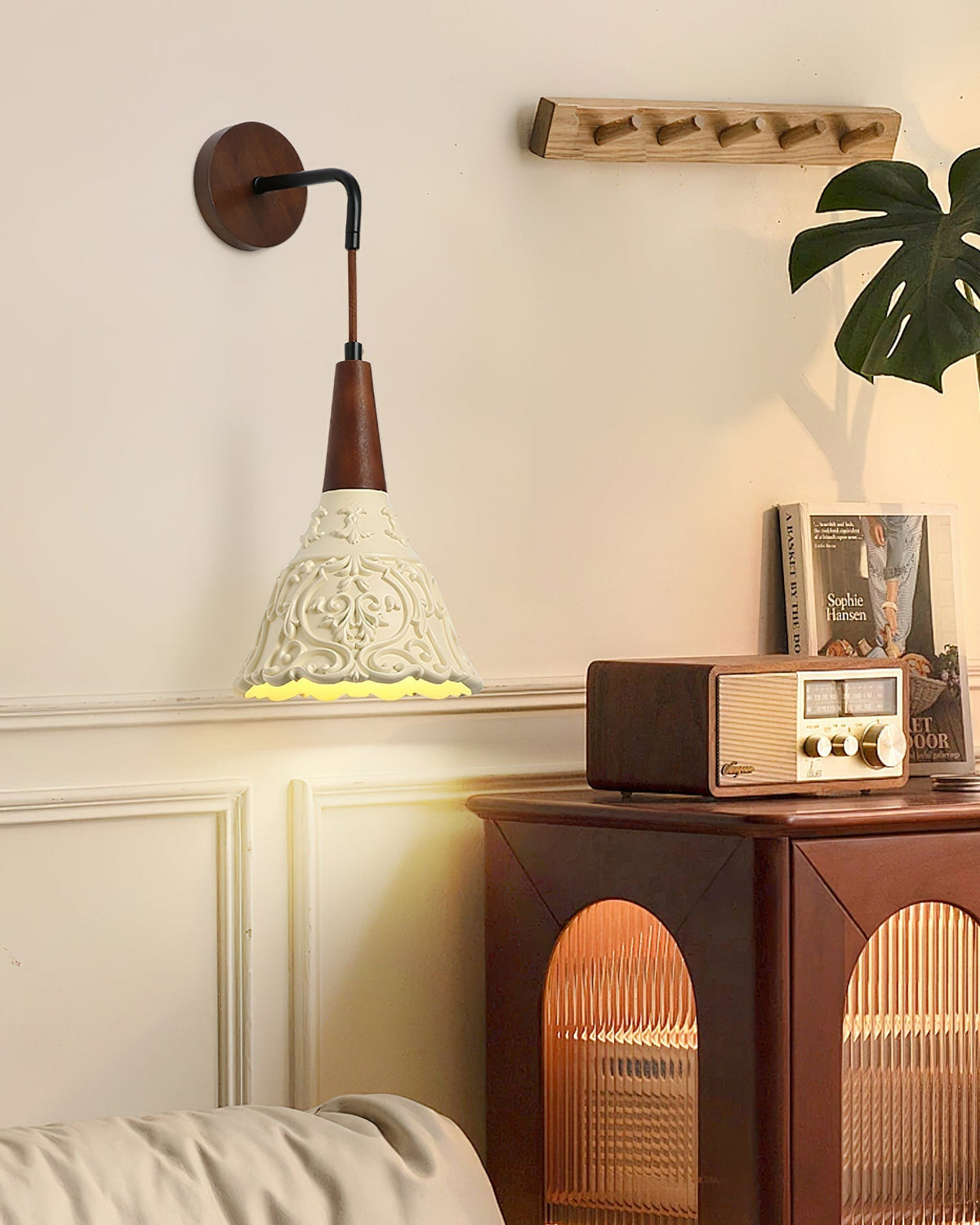 Avenalira Wall Lamp