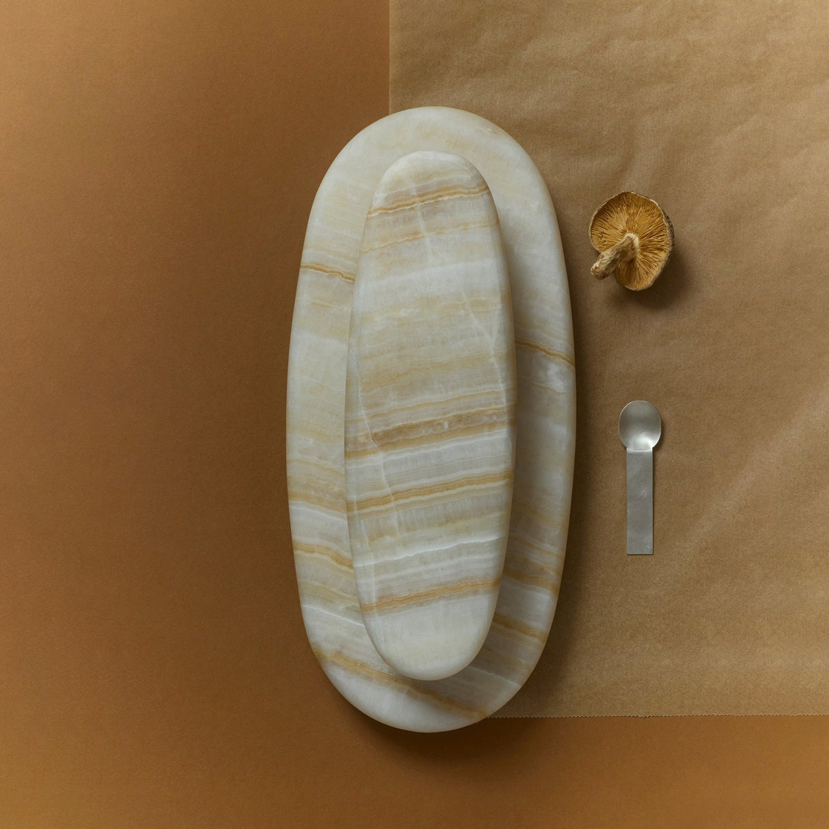 Caldrith Onyx Wall Lamp