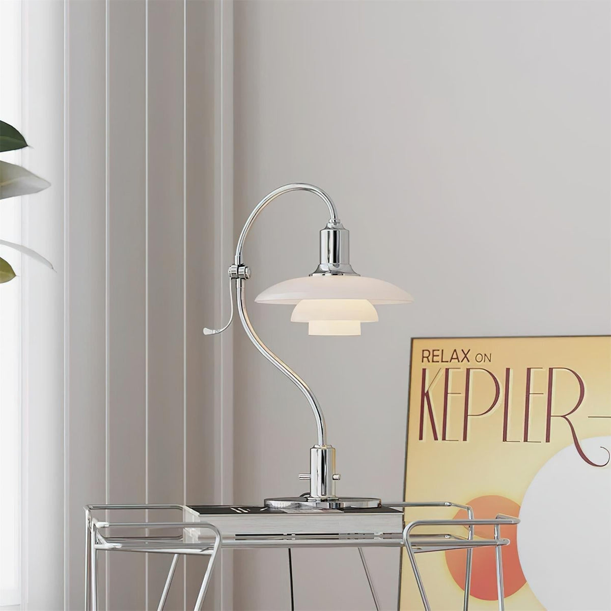 Viraanelia Table Lamp