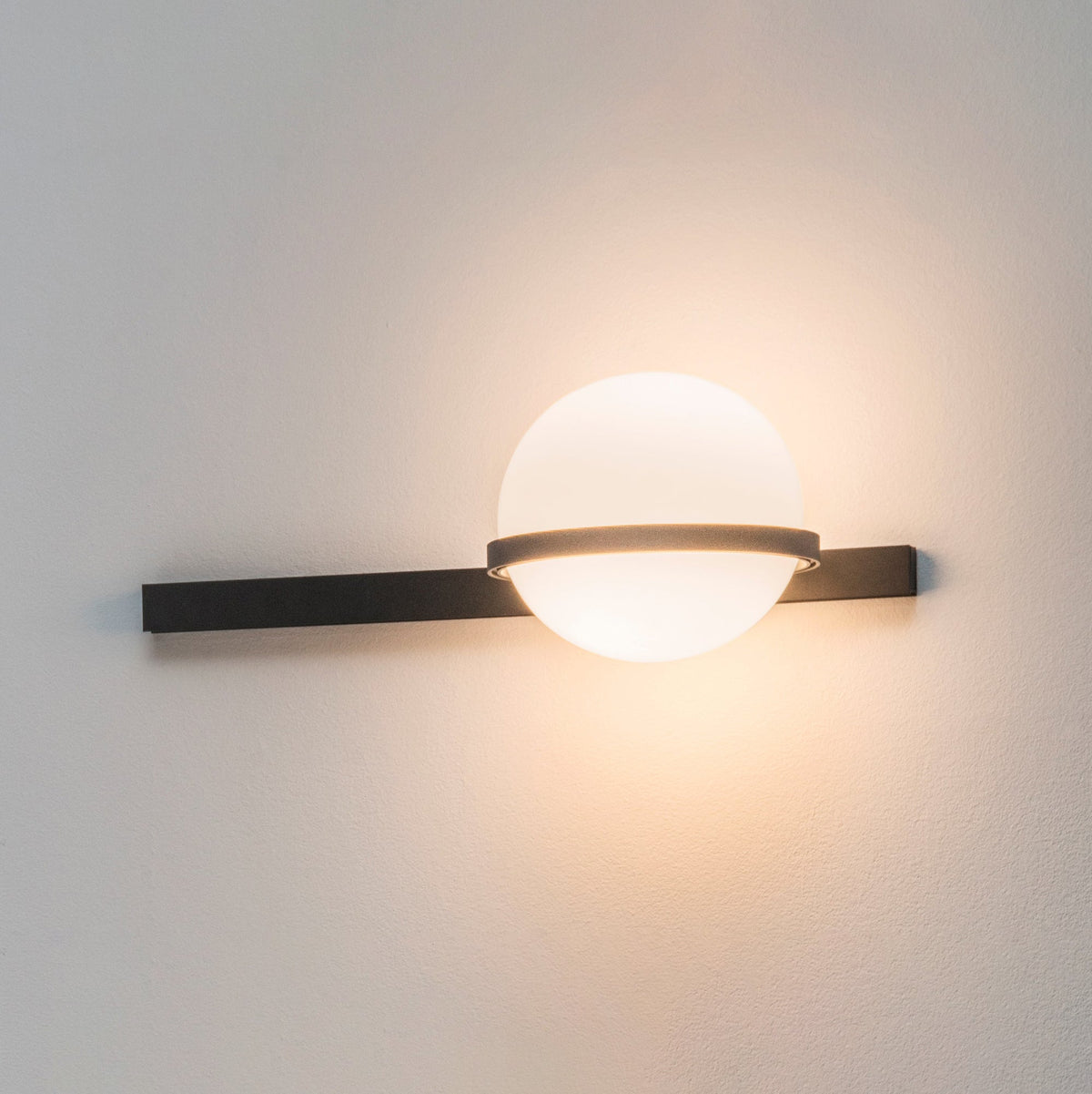 Suren Indoor  Outdoor Wall Light