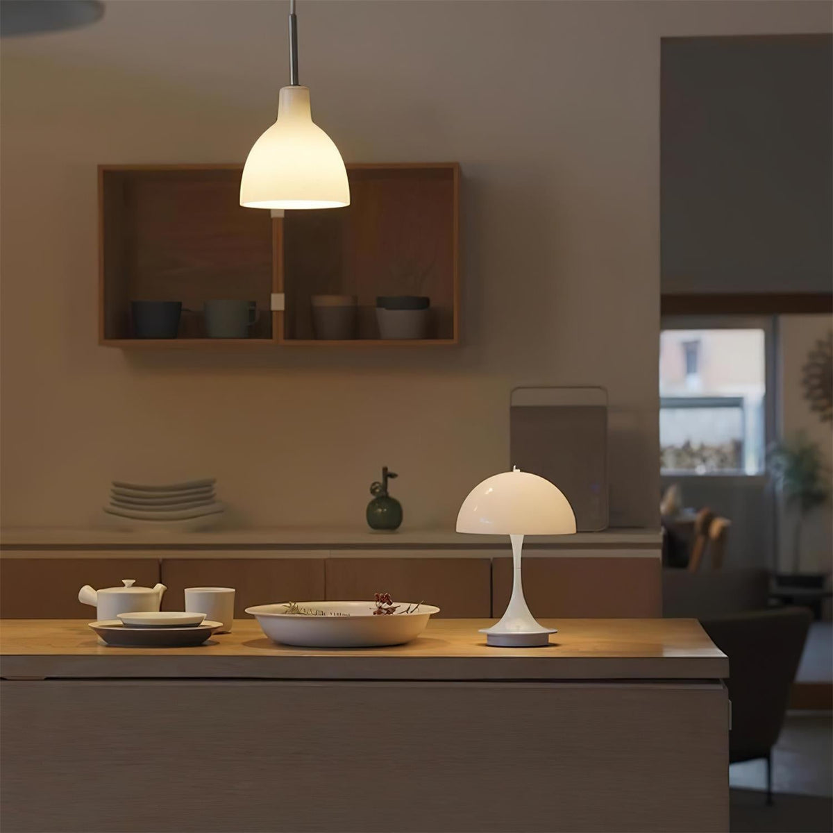 Renoraine Table Lamp
