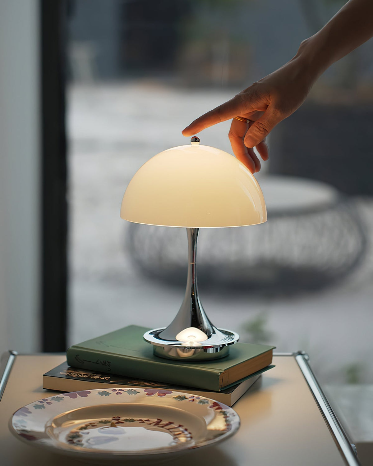 Renoraine Table Lamp