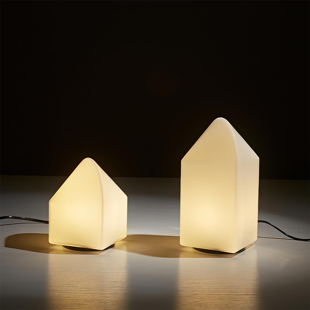 Avenuira Table Lamp