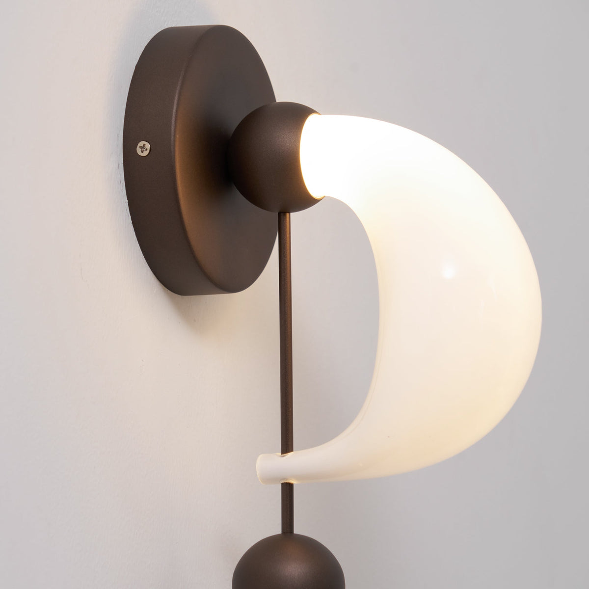 Vesilara Wall Lamp