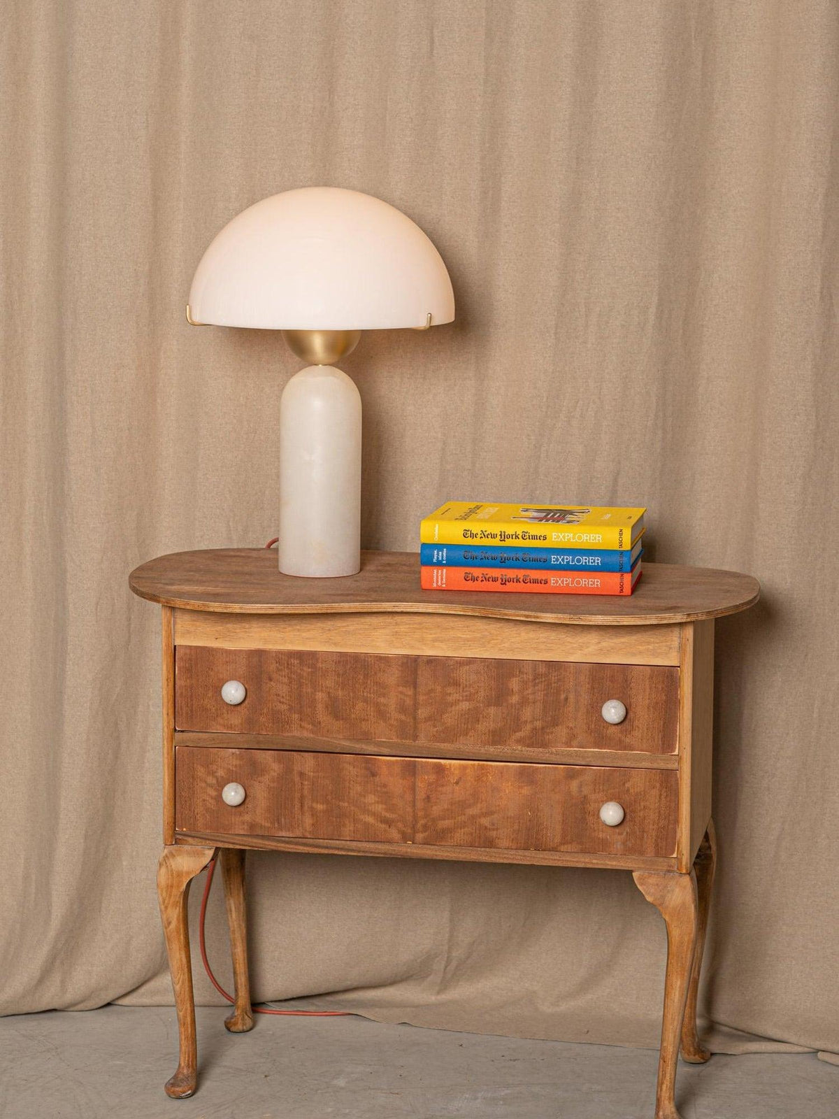 Tirixon Alabaster Table Lamp