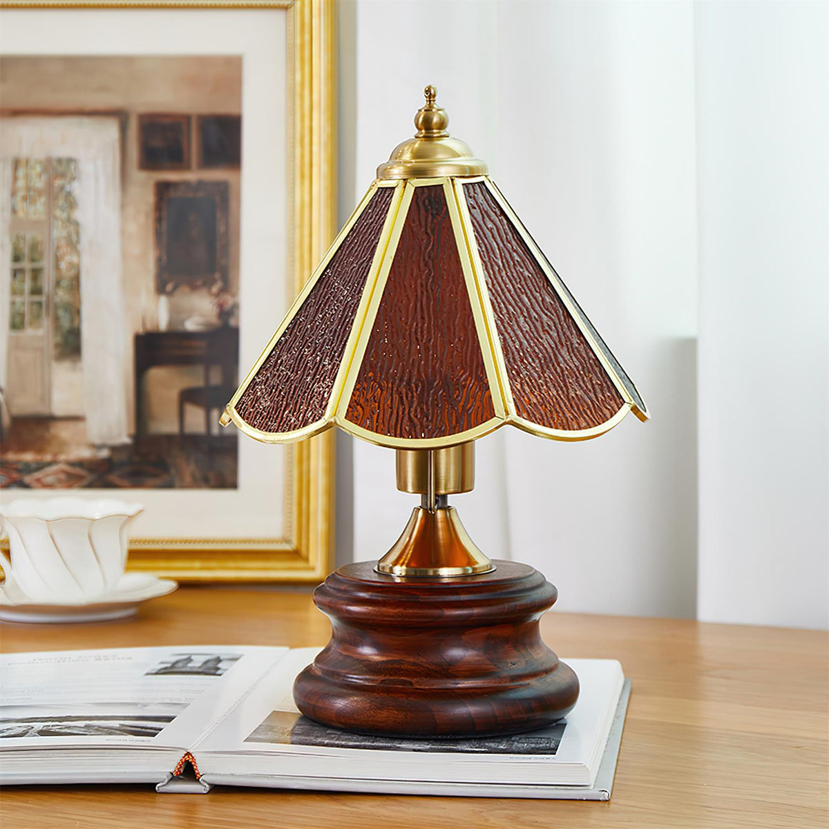 Avenereria Table Lamp