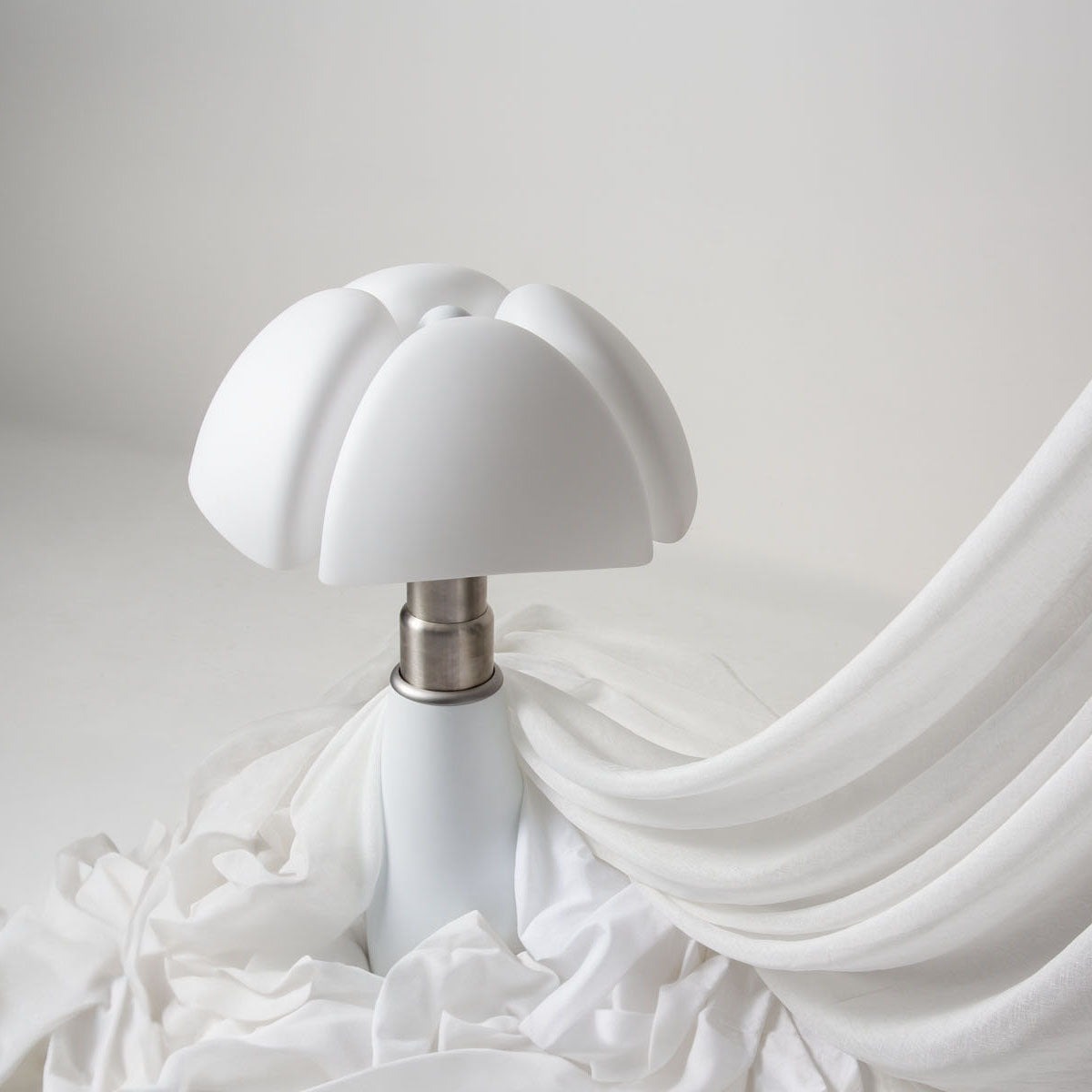 Terieine Table Lamp