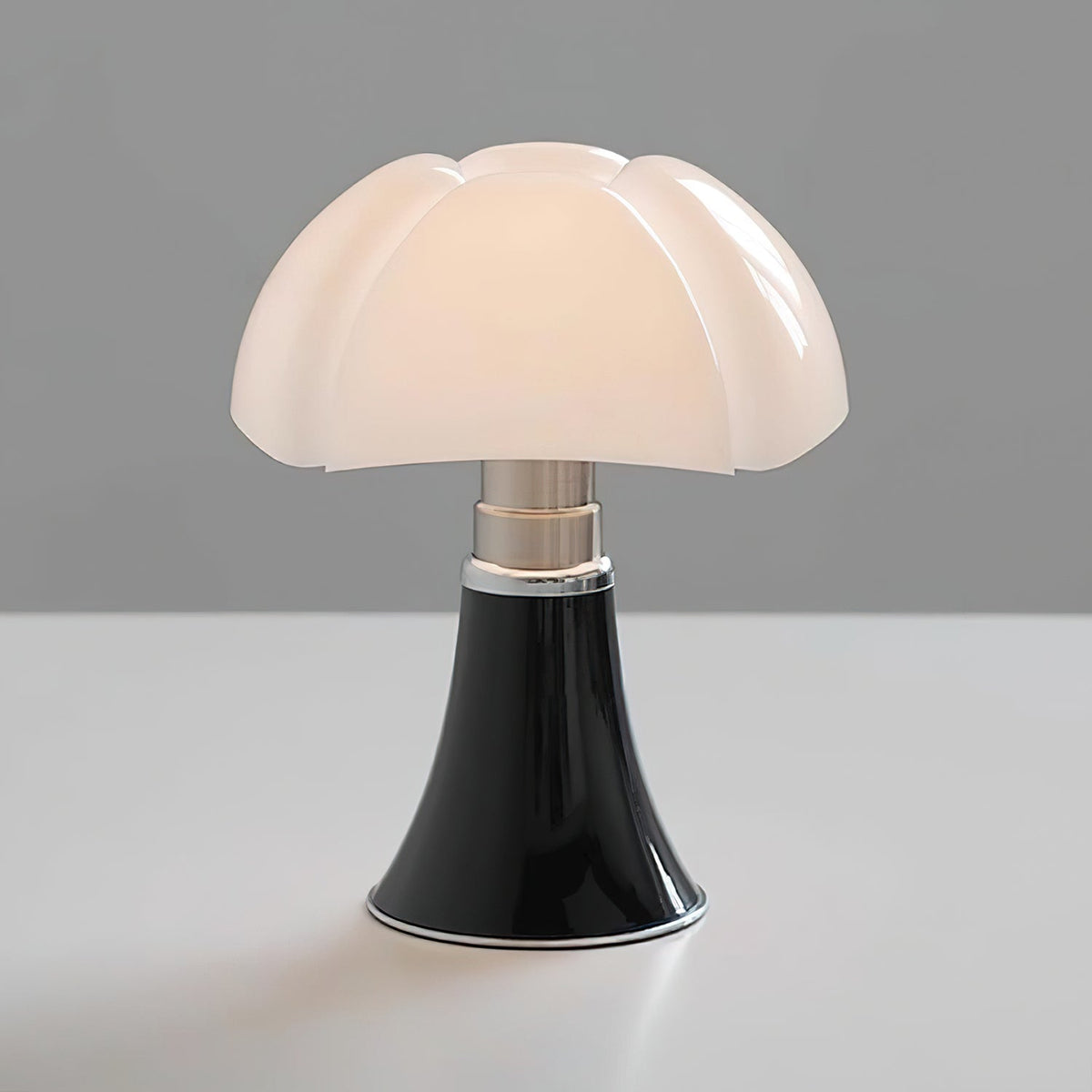 Terieine Table Lamp