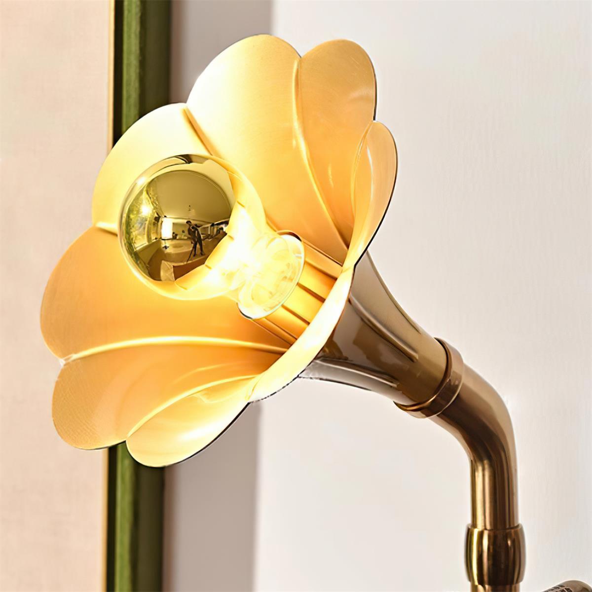 Caluise Table Lamp