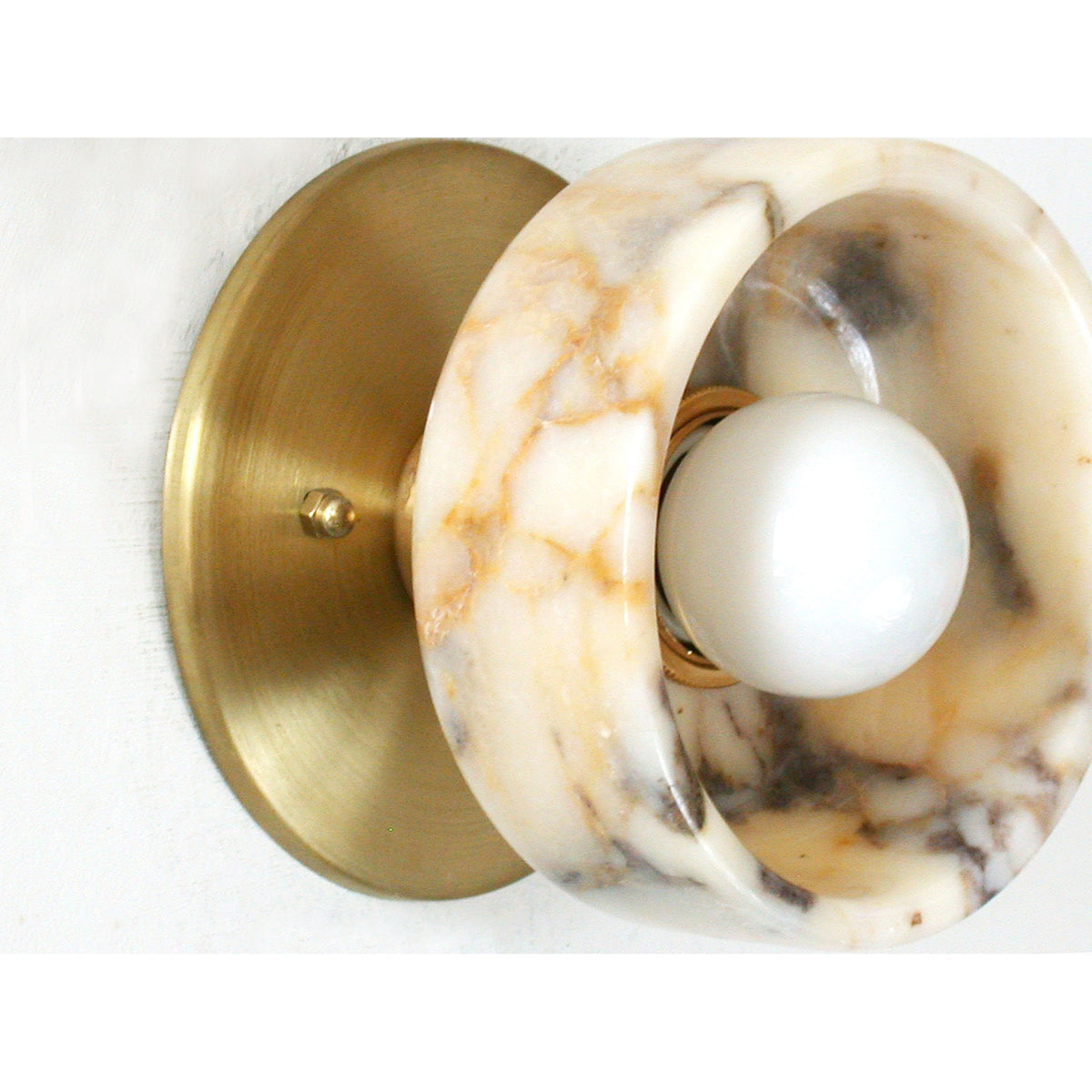 Piedra Wall Lamp
