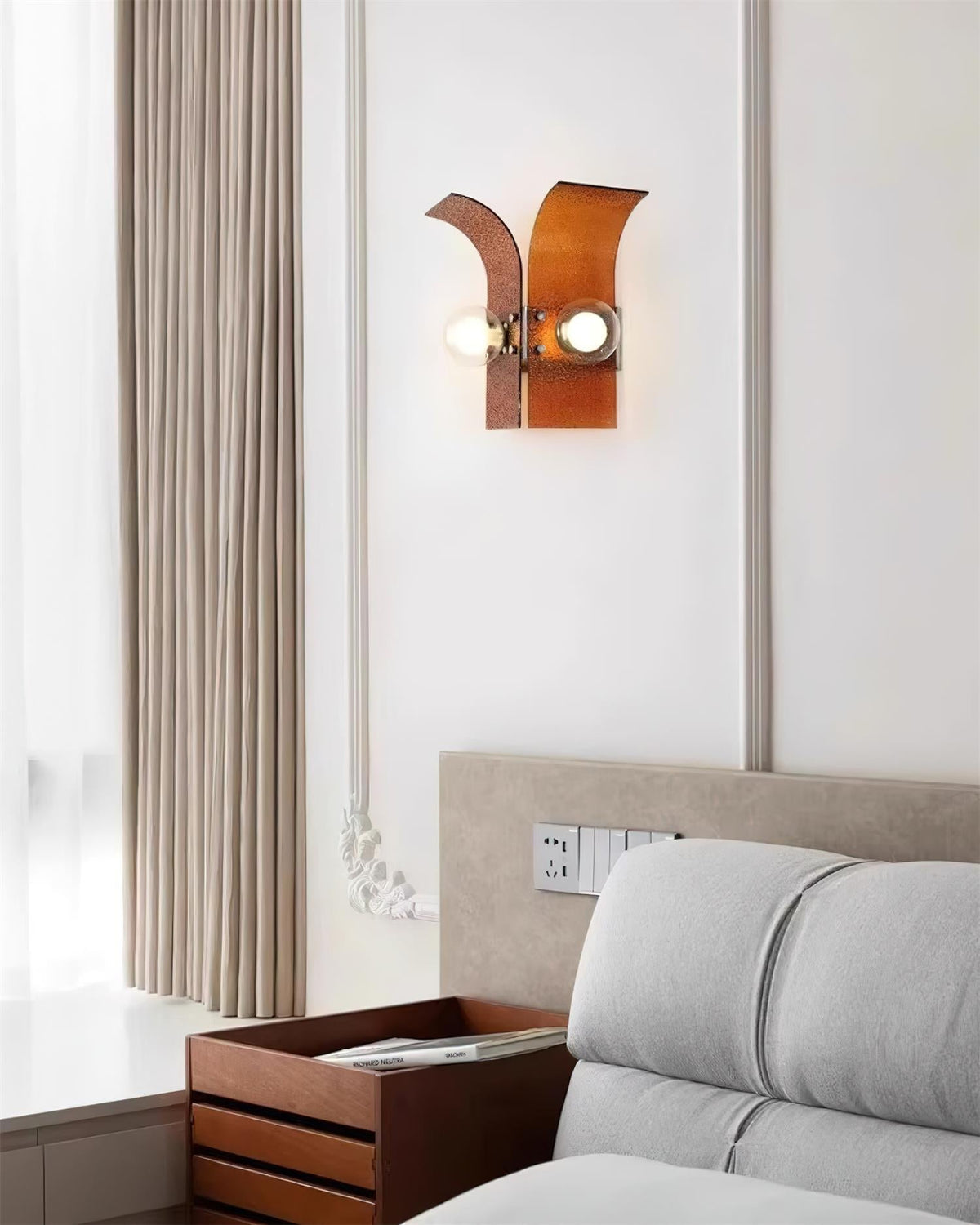 Declay Wall Light