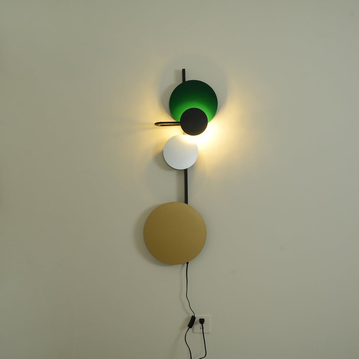 Selaaria Modern Minimalist Plug-in Wall Lamp
