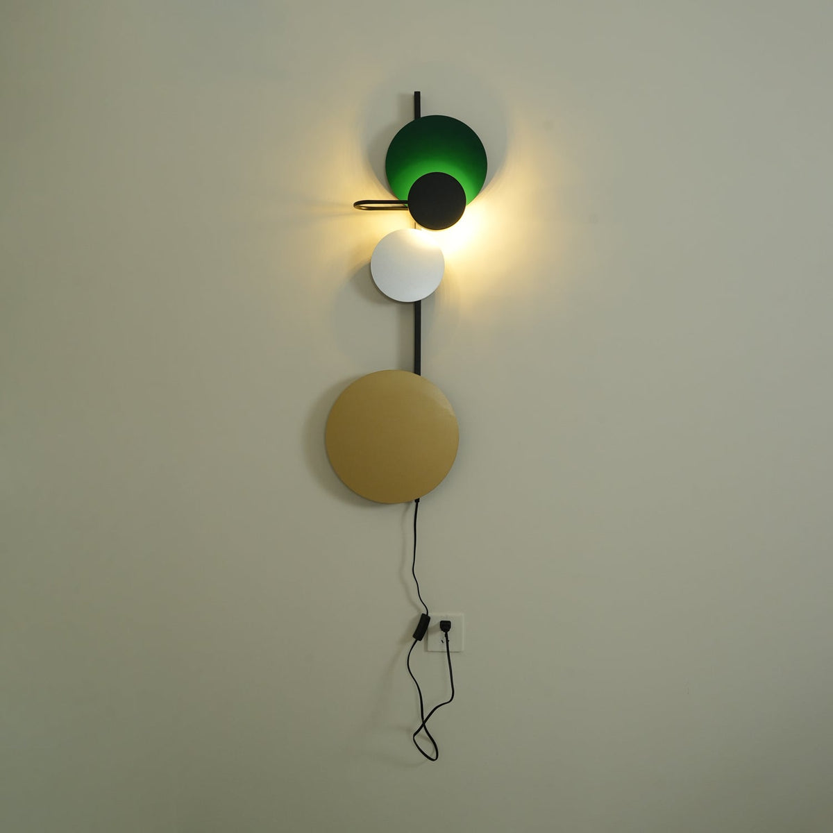 Selaaria Modern Minimalist Plug-in Wall Lamp