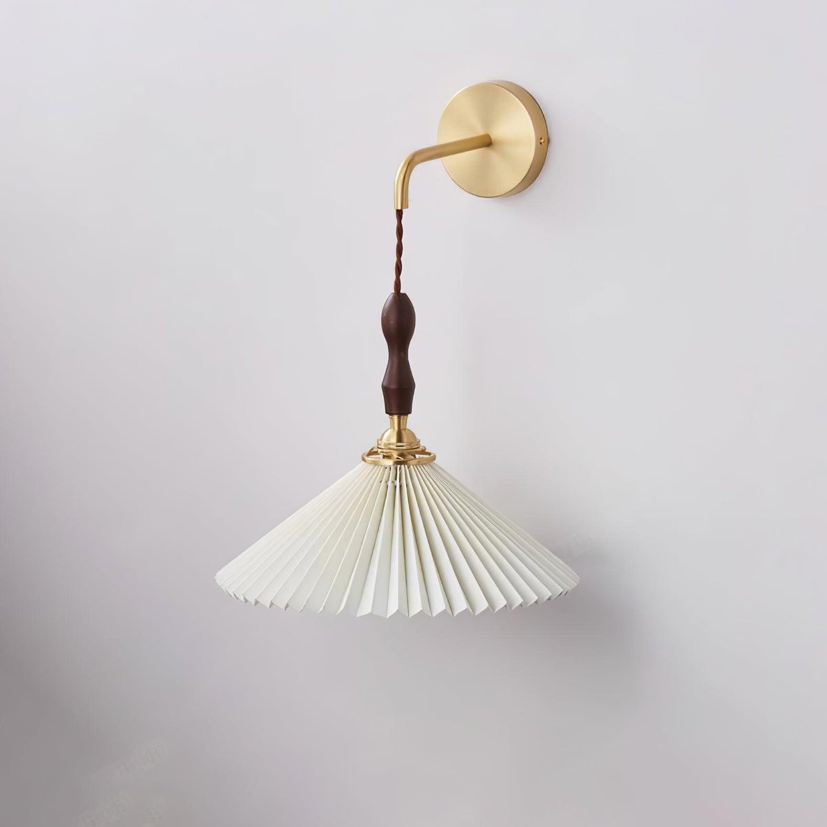 Mordan Premium	Elegance Pleated Walnut Wooden Wall Lamp