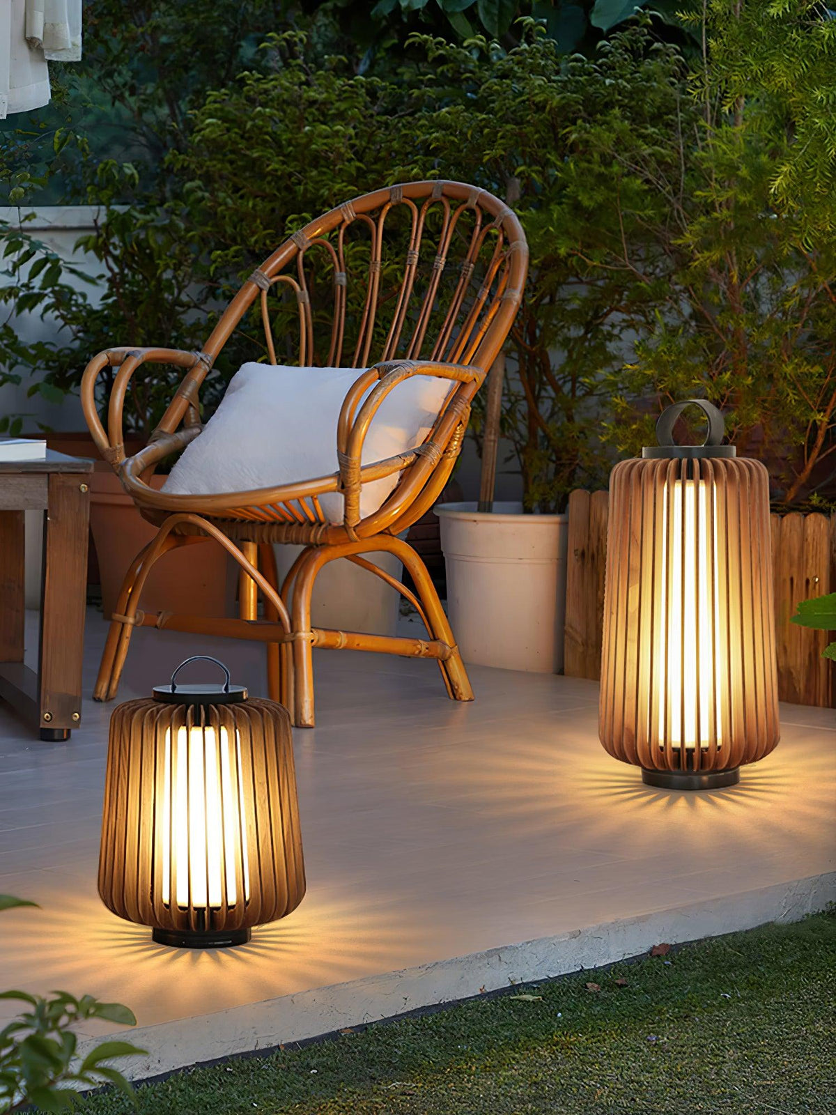 Elvelian Portable Rechargeable Wood Lantern Outdoor Light