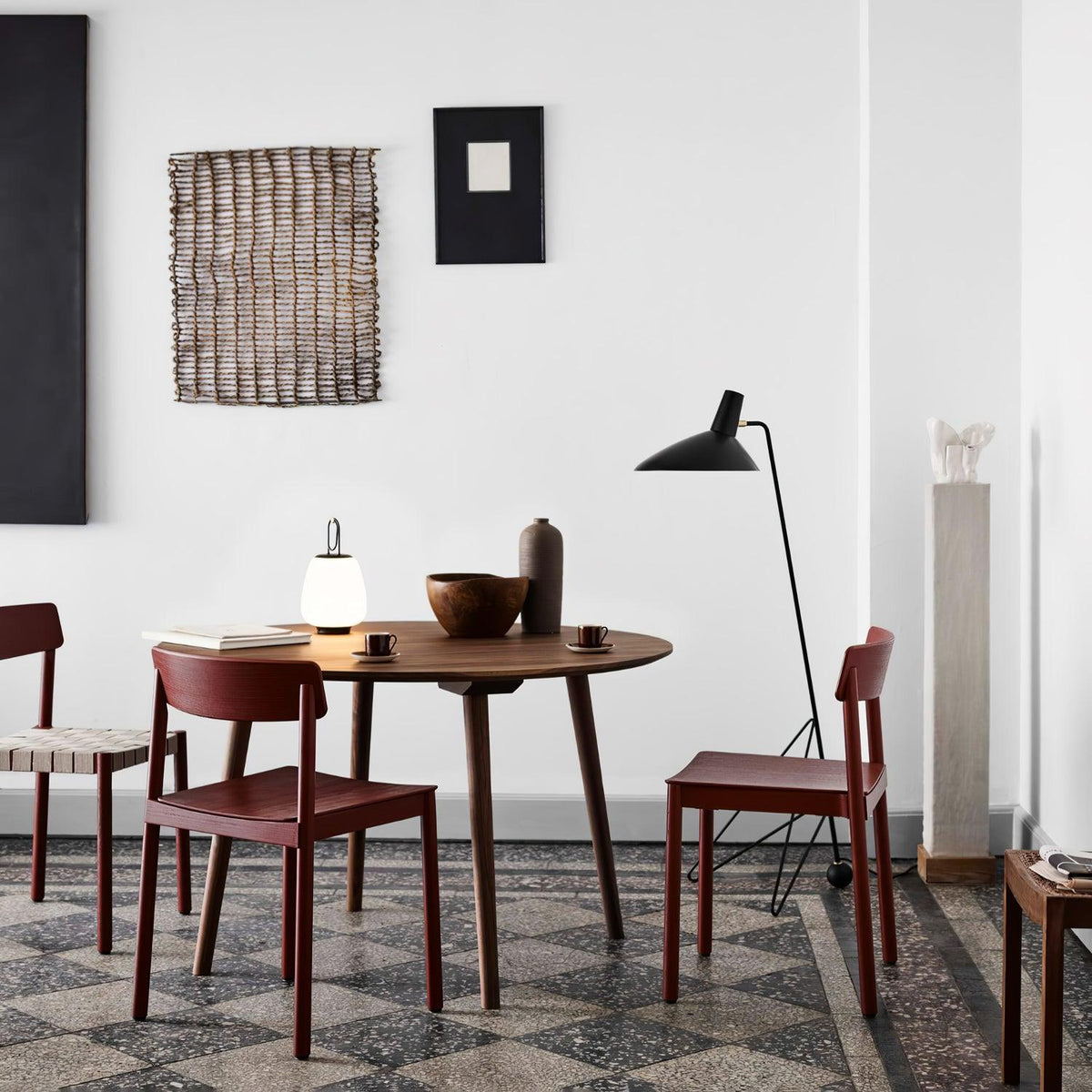 Olloril Contemporary Glass Table Lamp