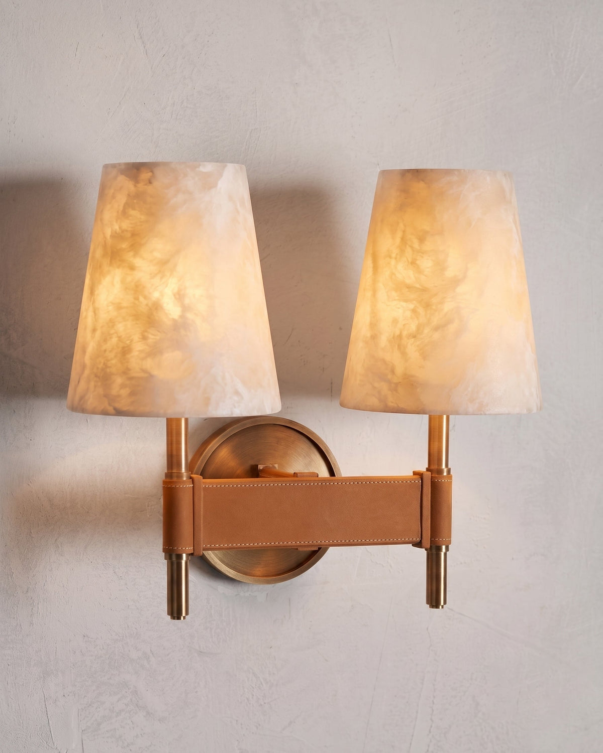 Avenivelle Alabaster Wall Light