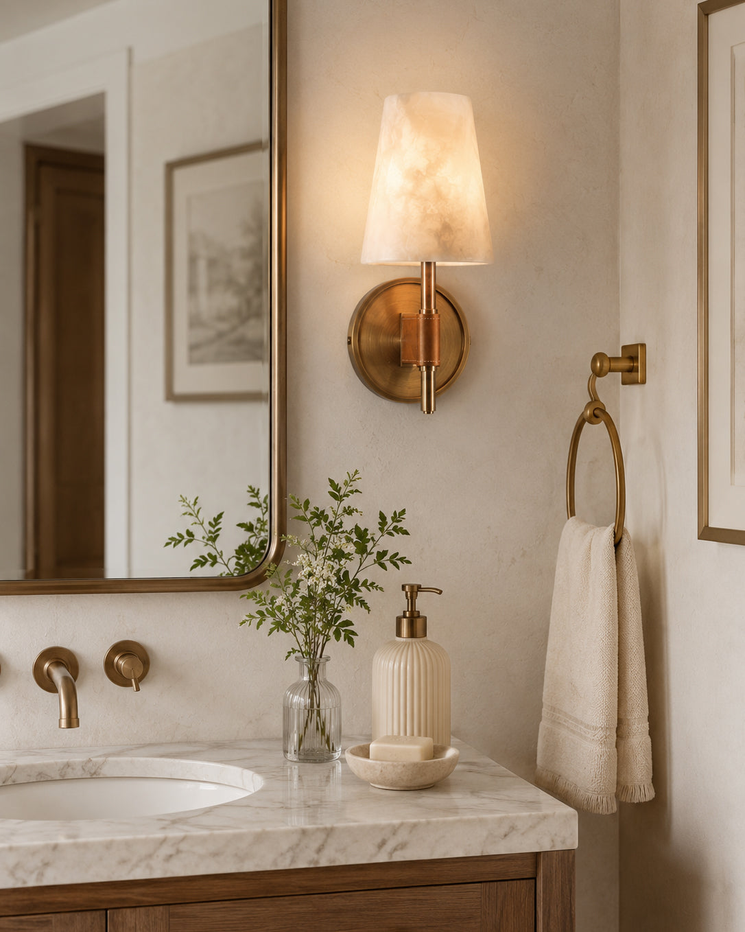 Avenivelle Alabaster Wall Light