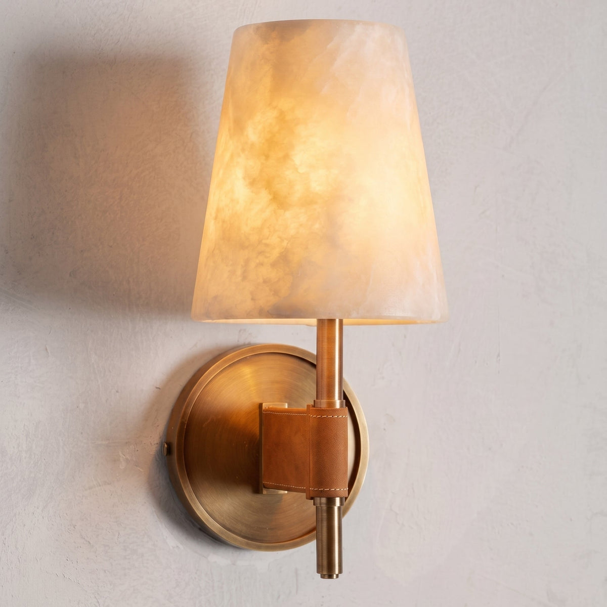 Avenivelle Alabaster Wall Light