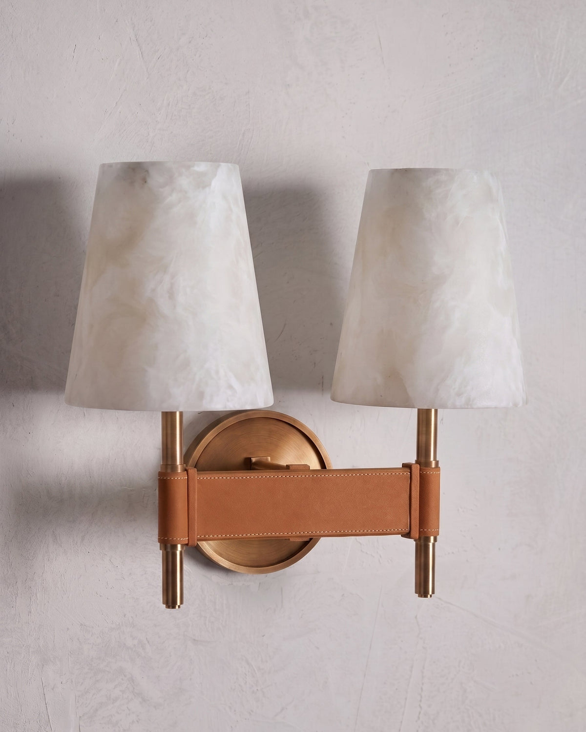 Avenivelle Alabaster Wall Light