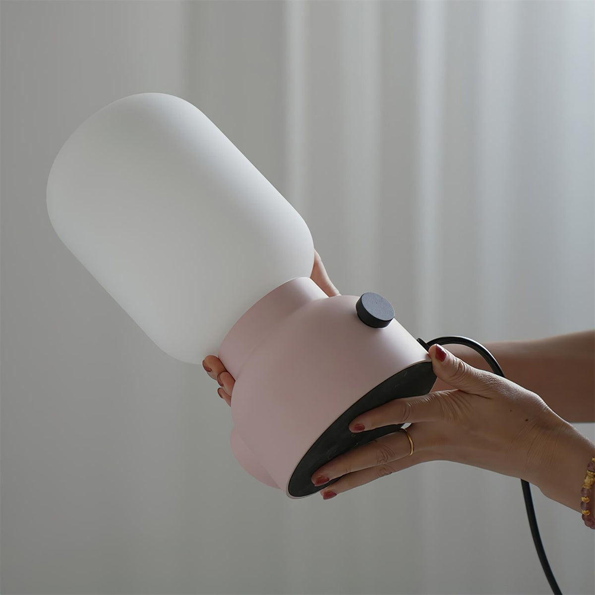 Sorenora Table Lamp