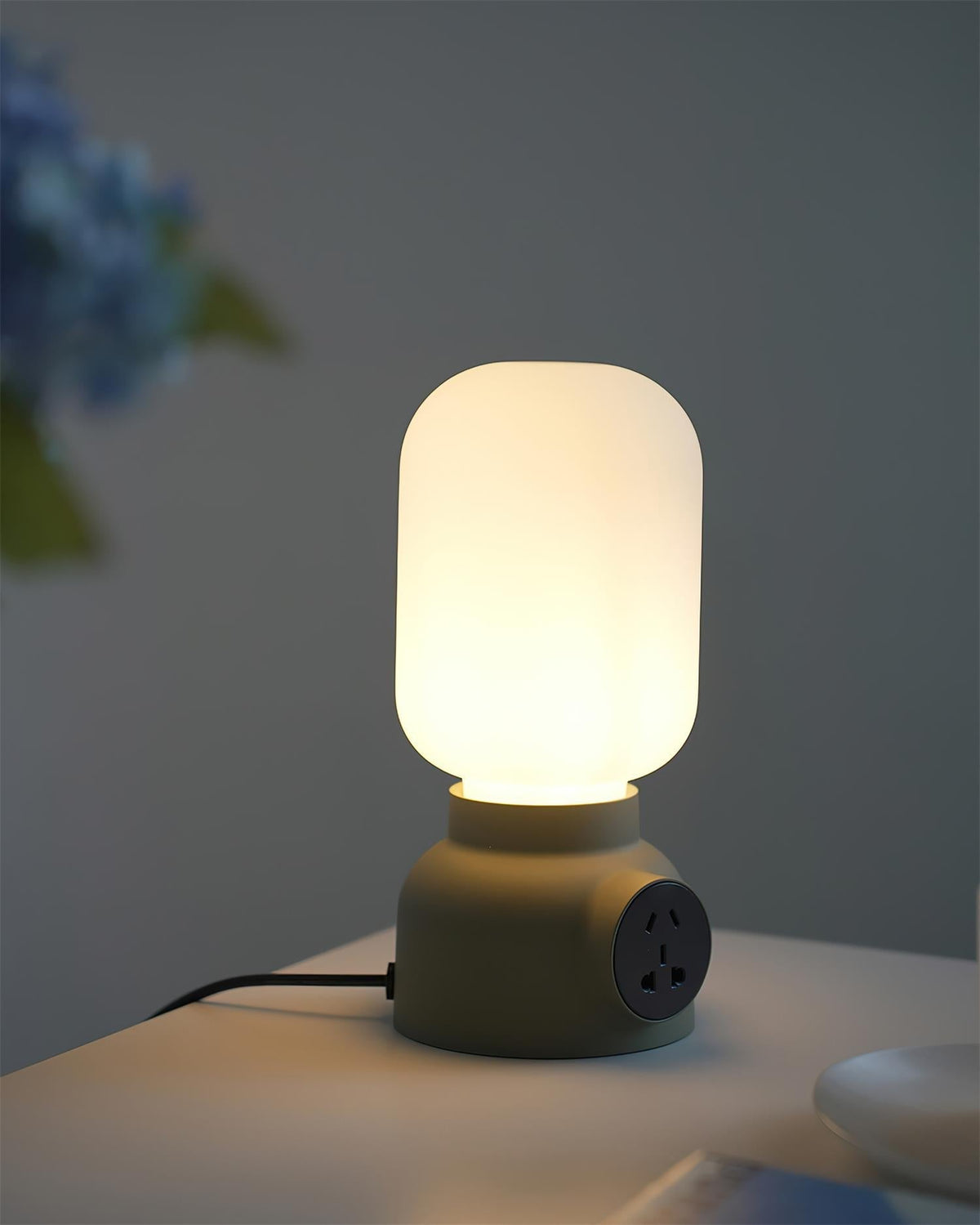 Sorenora Table Lamp