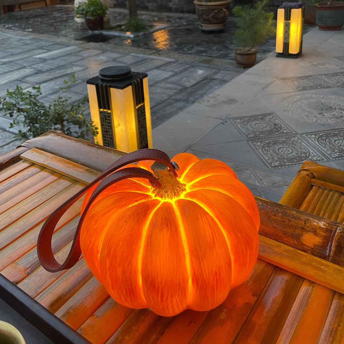 Miriaya Table Lamp