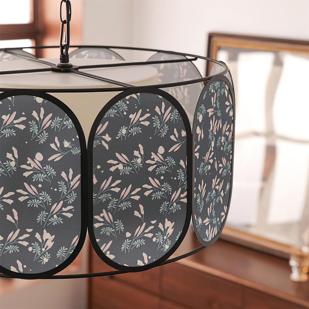 Orelivenne Pendant Lamp