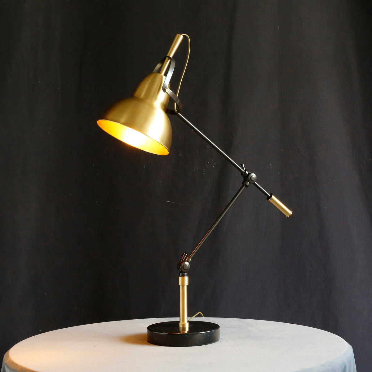 Liorivine Table Lamp