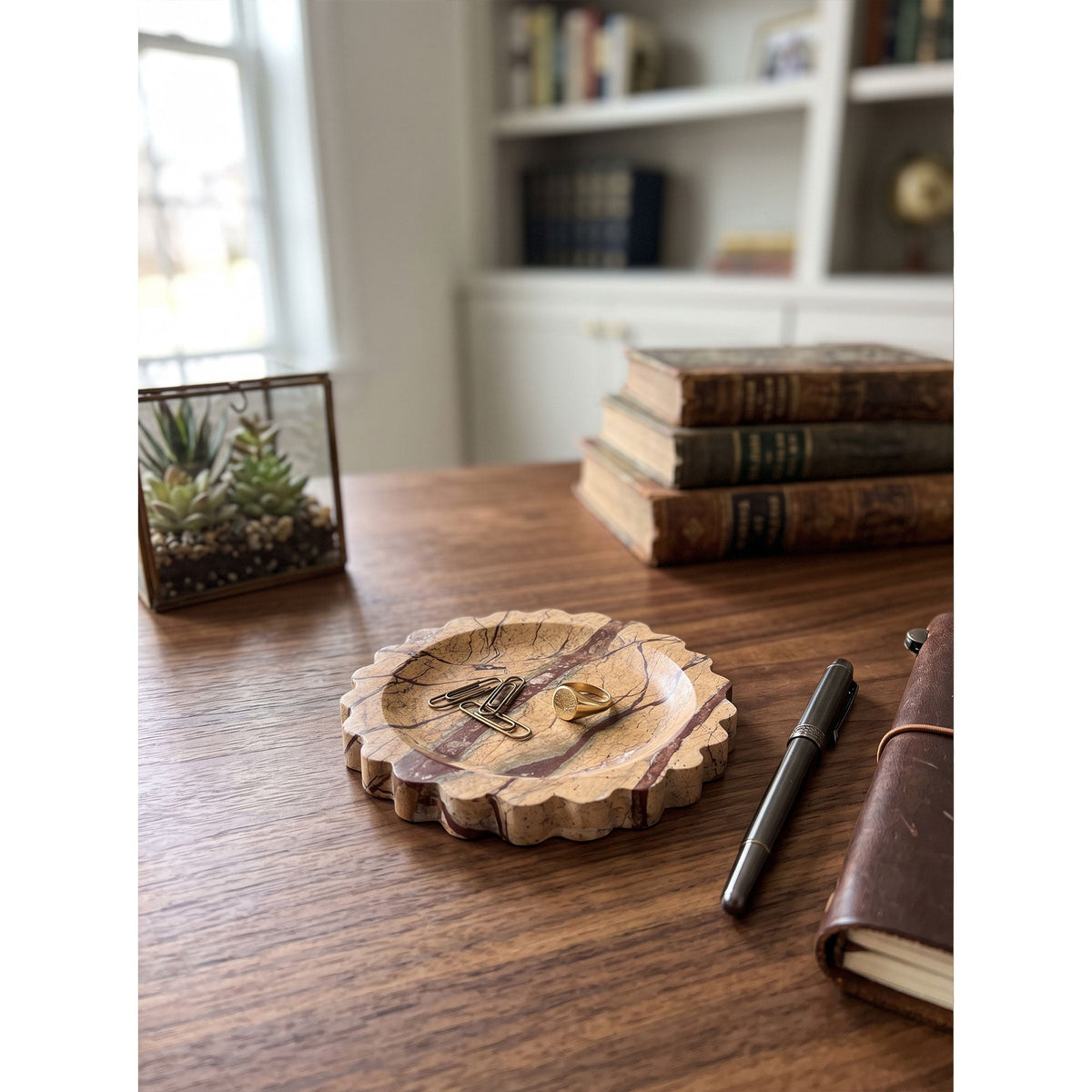 Wexhurst Scalloped Stone Tray