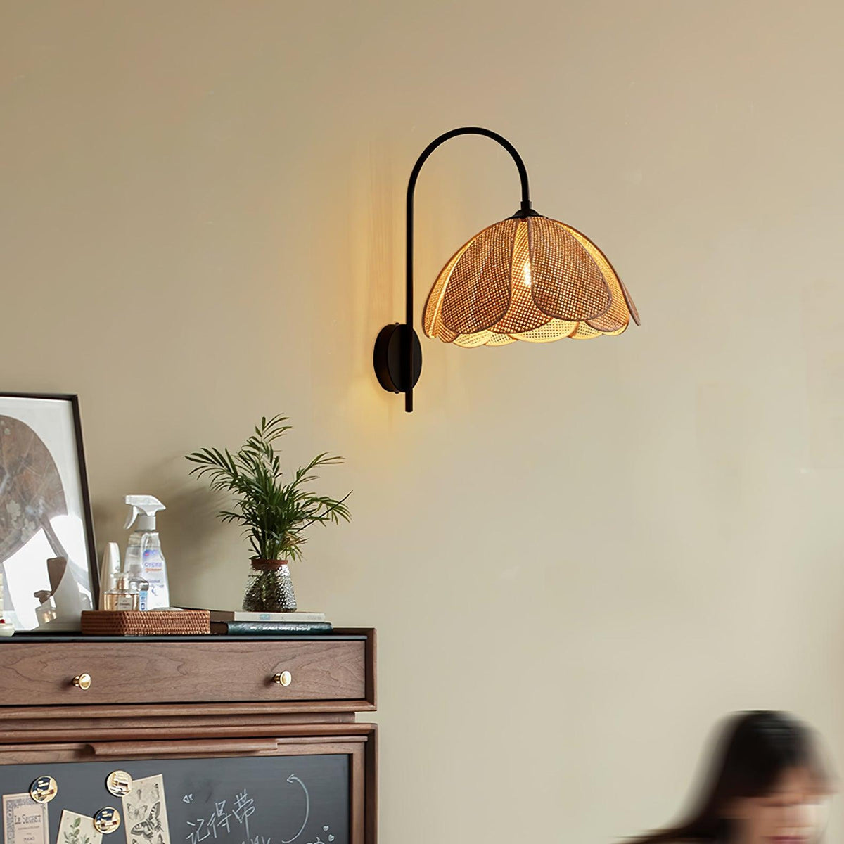 Edria Wall Lamp
