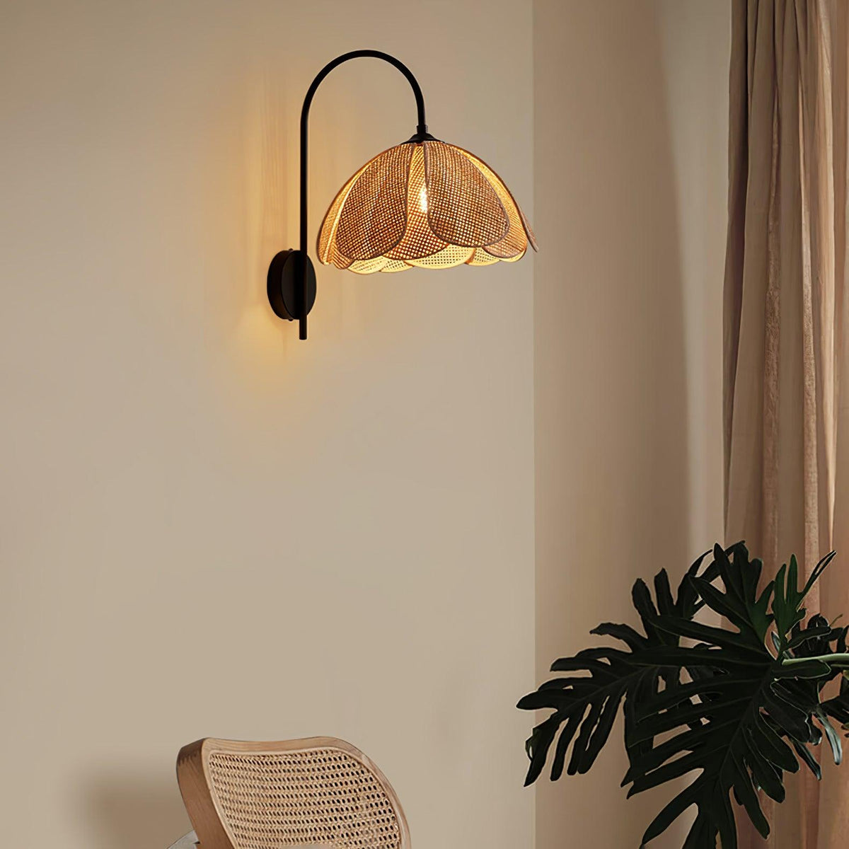 Edria Wall Lamp