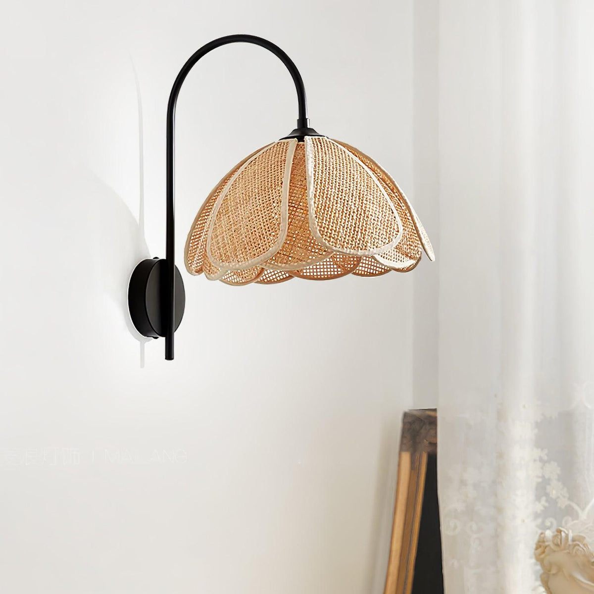 Edria Wall Lamp